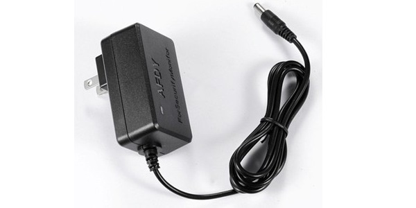 Adaptor 12VDC/2A ID01